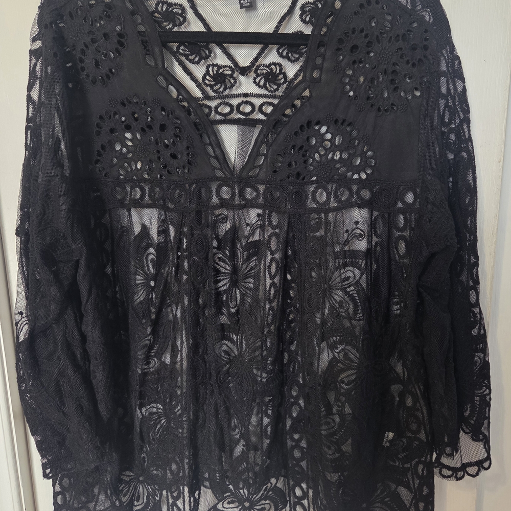 Adiva Black Sheer Lace Boho Blouse